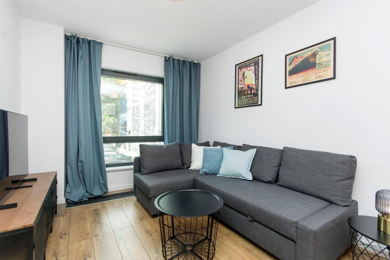Awanport Rentyear Apartments 그디니아 외부 사진