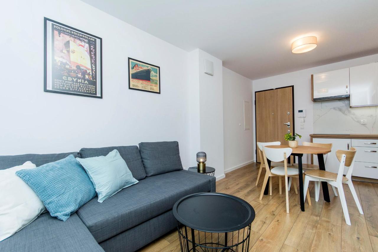 Awanport Rentyear Apartments 그디니아 외부 사진